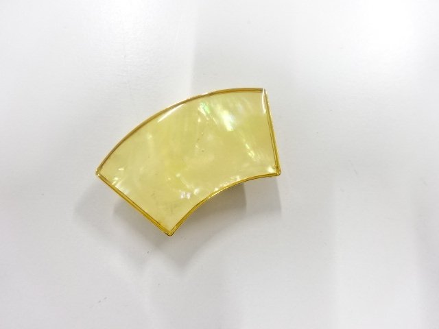 アンティーク　白蝶貝帯留め